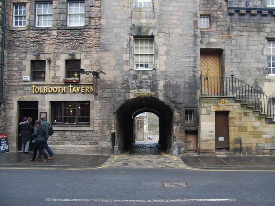 Next To The Palace And Royal Mile With Parking إدنبرة المظهر الخارجي الصورة