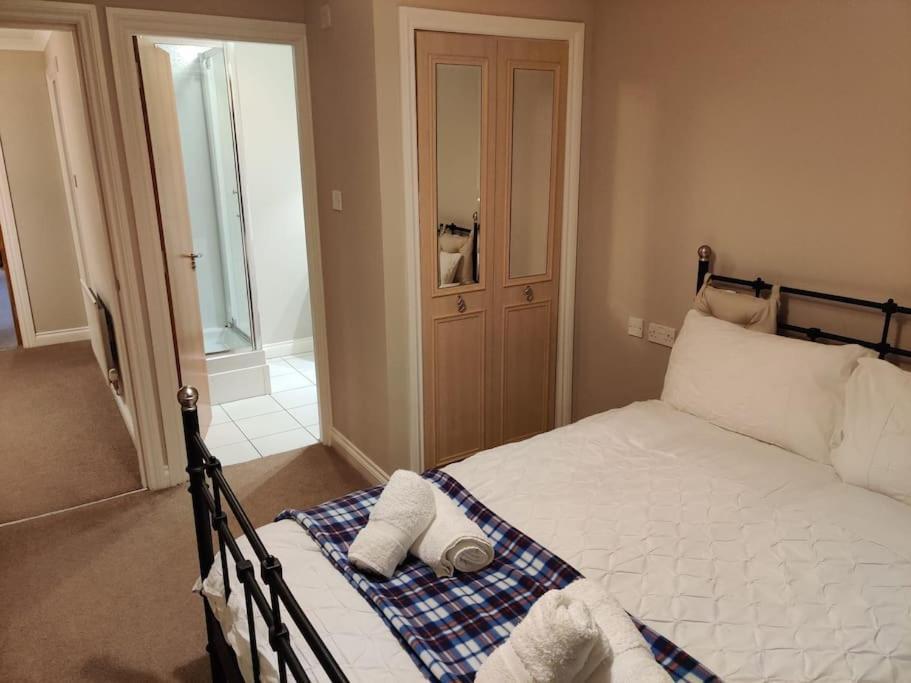 Next To The Palace And Royal Mile With Parking إدنبرة المظهر الخارجي الصورة